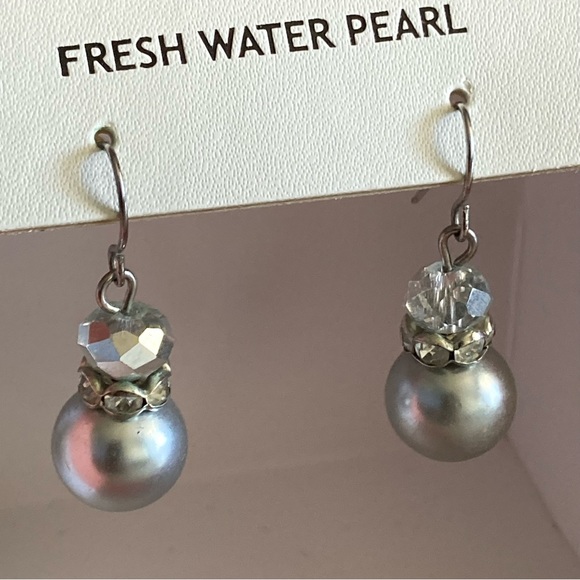 NEW! House of Harlow 1960 fresh water pearl earrings - Picture 2 of 4